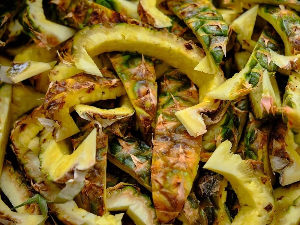 Limbah Kulit Nanas Jadi Pewarna Alami Tekstil, Murah dan Ramah Lingkungan