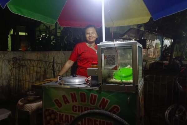 Pelaku UMKM Perempuan Taman Singha Merjosari Bertahan di Tengah Keterbatasan Literasi Keuangan