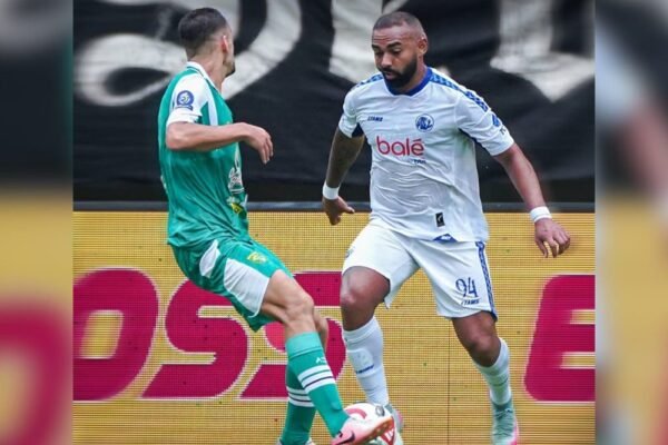 Hasil Persebaya vs Arema: Singo Edan Dipaksa Berbagi Angka, Gol Moreira Selamatkan Bajul Ijo