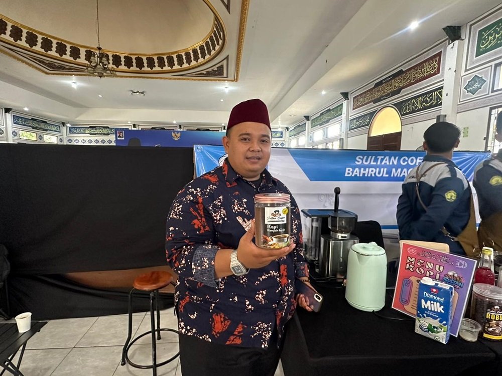 Kewirausahaan Ponpes Bahrul Maghfiroh, Sultan Coffee Didik Santri Jadi Wirausahawan
