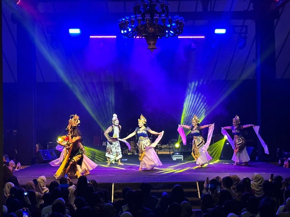 Pementasan Topeng Panji Kirana, Hidupkan Kembali Kisah Cinta Abadi