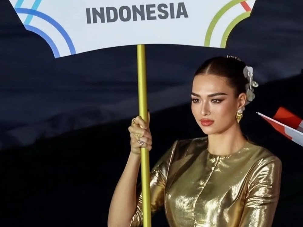 Anchilee Scott Kemmis Pesona Emas Anchilee Scott Kemmis Pukau Pembukaan SEA GAMES ke-33, Kostum Thai-Indonesia Jadi Simbol Keharmonisan Budaya