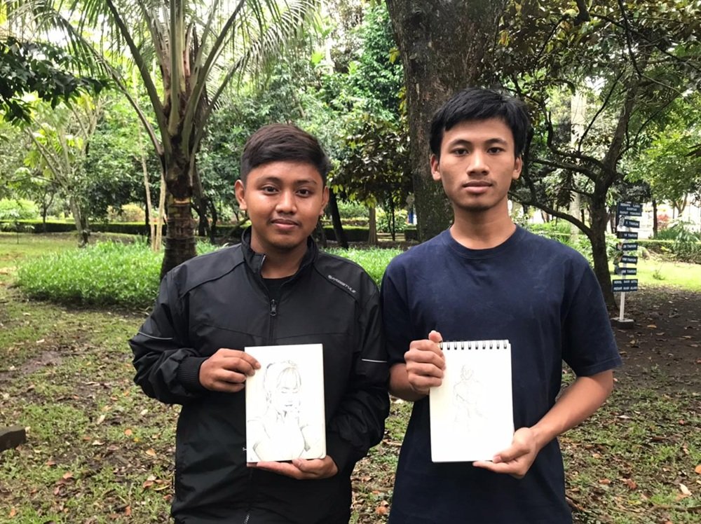 Komunitas Ayo Menggambar Gelar Kegiatan Menggambar Bersama di Selasar Perpustakaan UM