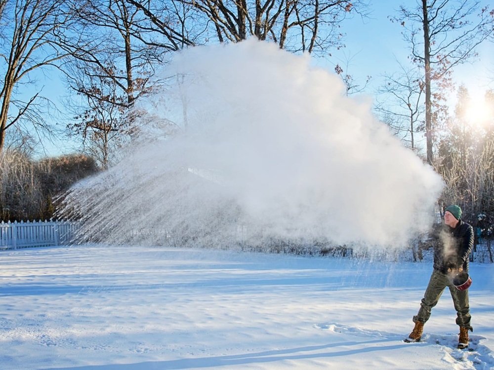 Efek Mpemba, Fenomena dimana Air Panas Dapat Lebih Cepat Membeku daripada Air Dingin