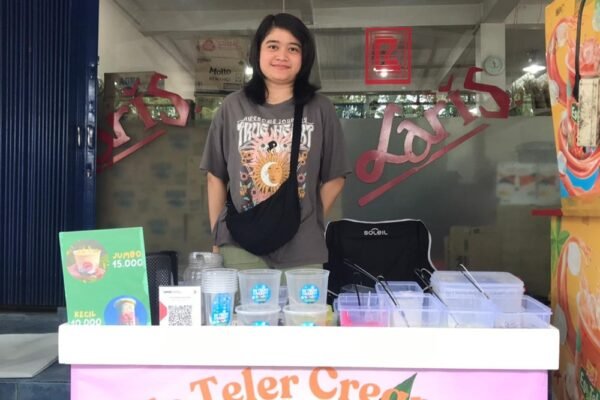 Mengeluh Sepi Pembeli, UMKM Es Teler Malang Viral Setelah Posting di X