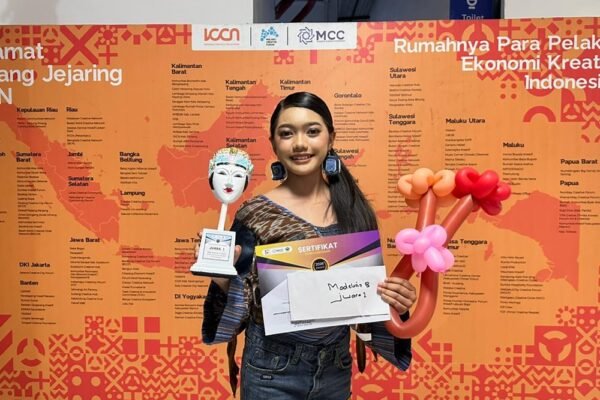 Hani Fajar Pratiwi Raih Juara 1 Modelling di Gebyar Anak Berbakat Piala Disporapar