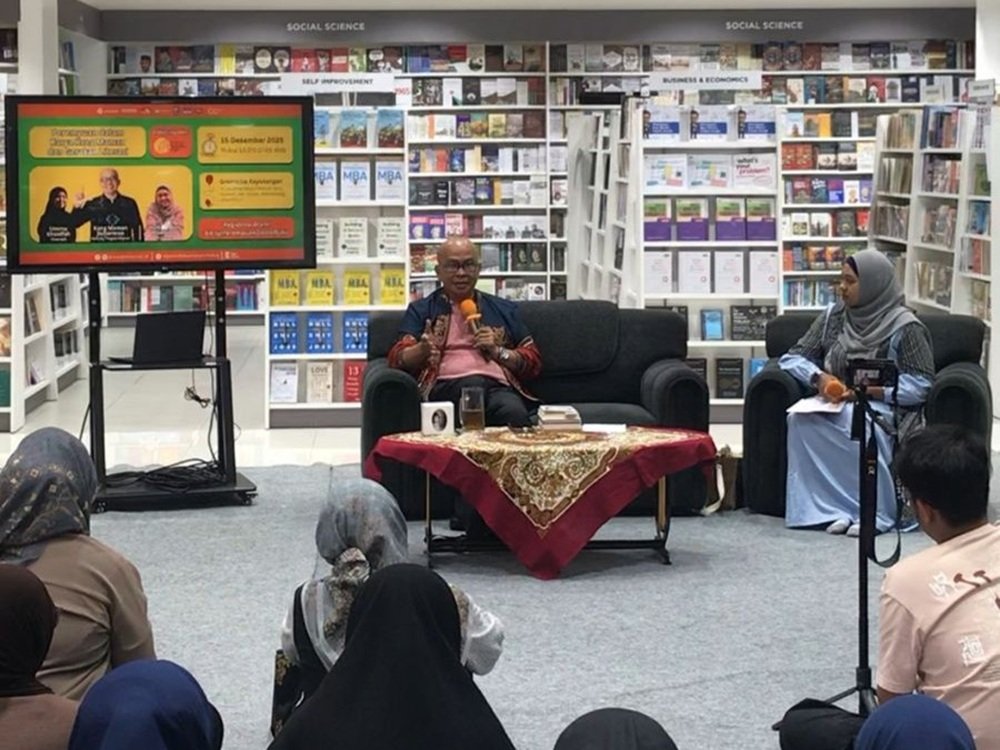 Kang Maman Suherman (2) Kang Maman Suherman Soroti Perempuan sebagai Subjek Kemanusiaan dalam Ngaji Literasi di Malang