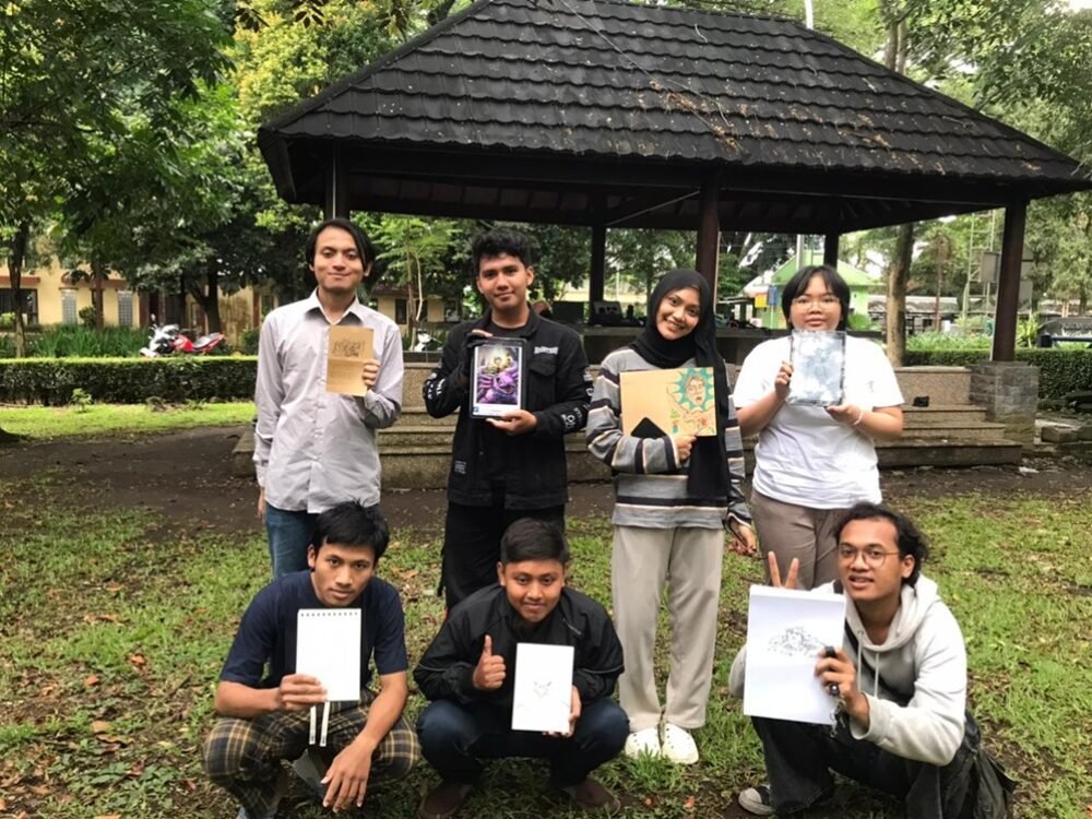 Komunitas Ayo Menggambar Gelar Kegiatan Menggambar Bersama di Selasar Perpustakaan UM