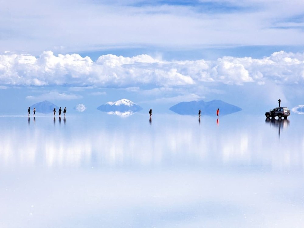 Salar de Uyani, Kejaiban Gurun Garam Terluas yang Ciptakan Efek Cermin Terbesar di Dunia