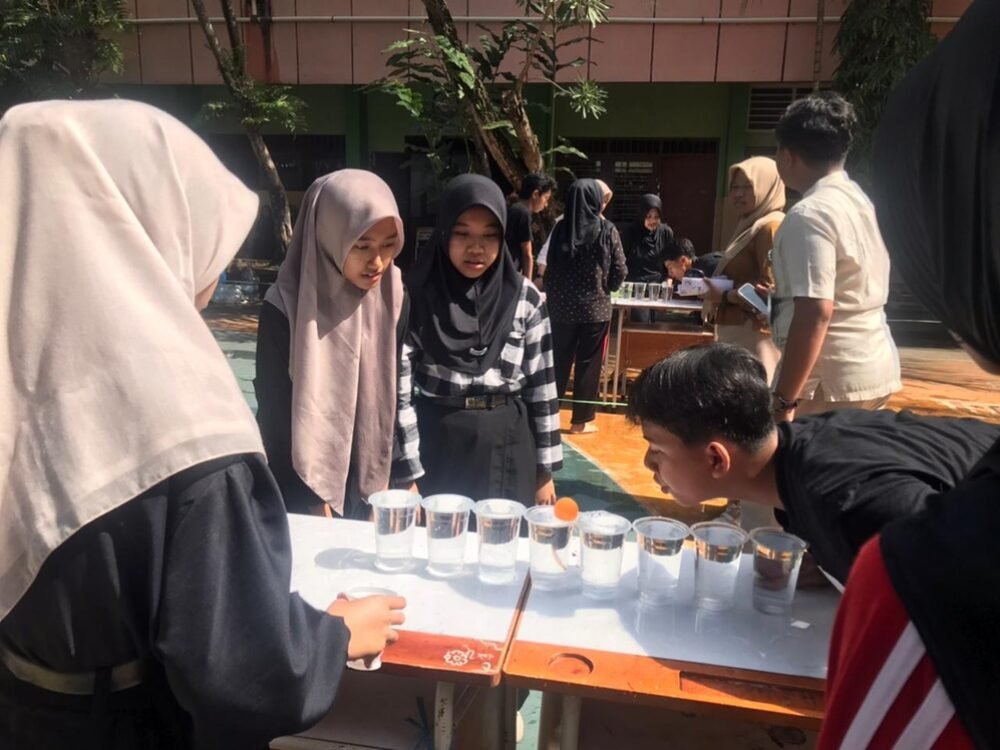 Lomba Triatlon (2) Class Meeting SMPN 14 Malang Warnai Perayaan HUT ke-40