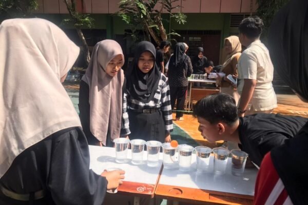 Class Meeting SMPN 14 Malang Warnai Perayaan HUT ke-40