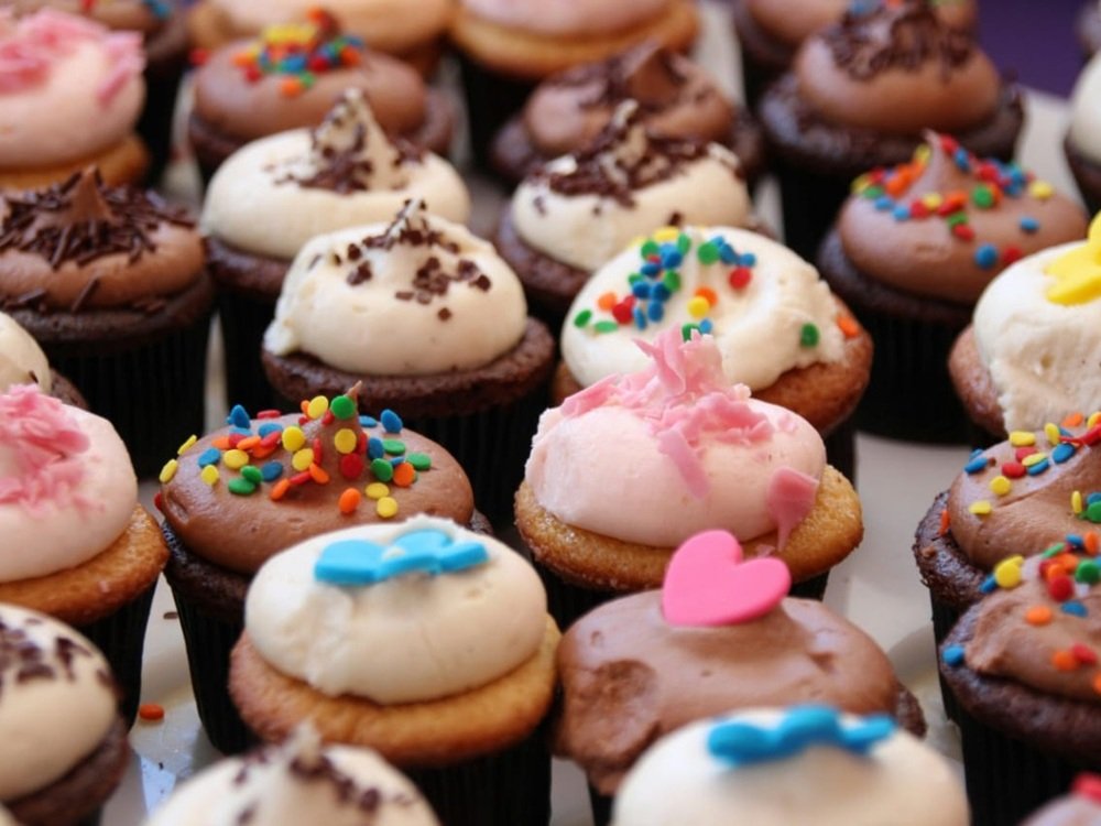 Mengapa Nafsu Makan Meningkat Saat PMS? Ini Penjelasannya