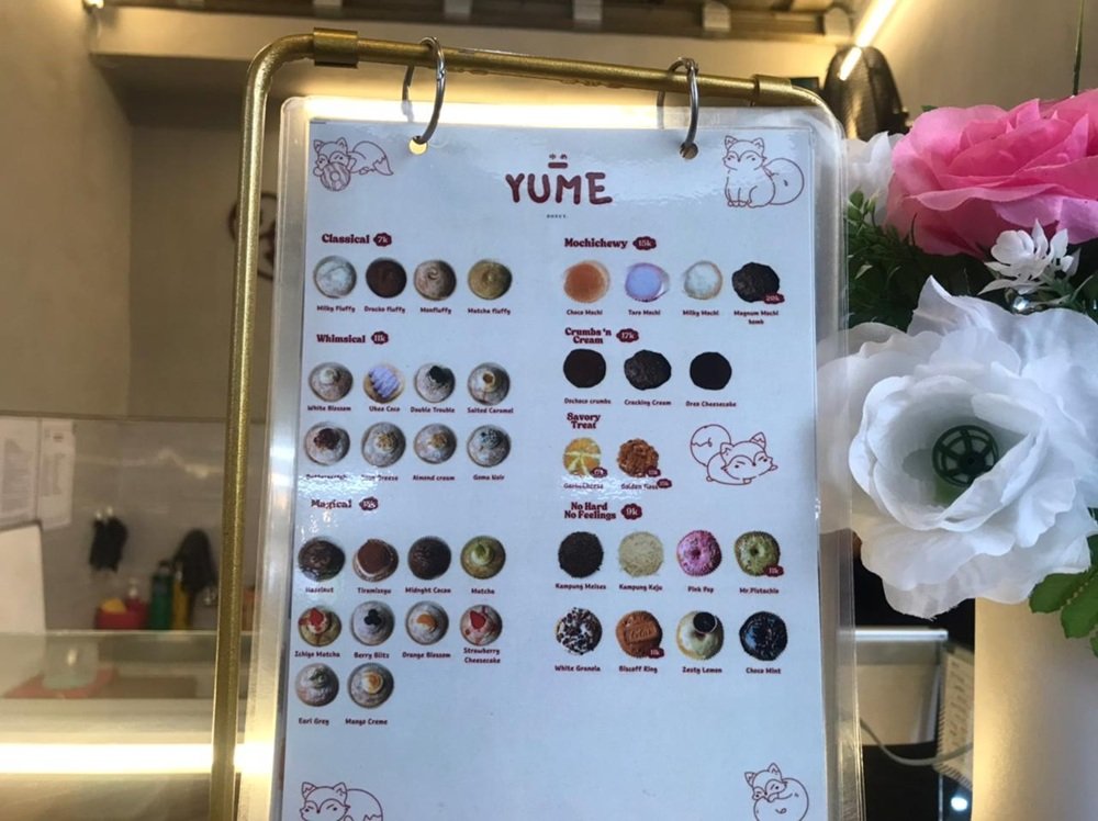 Yume Donut Hadirkan Inovasi Donat Labu Kuning Pertama di Malang