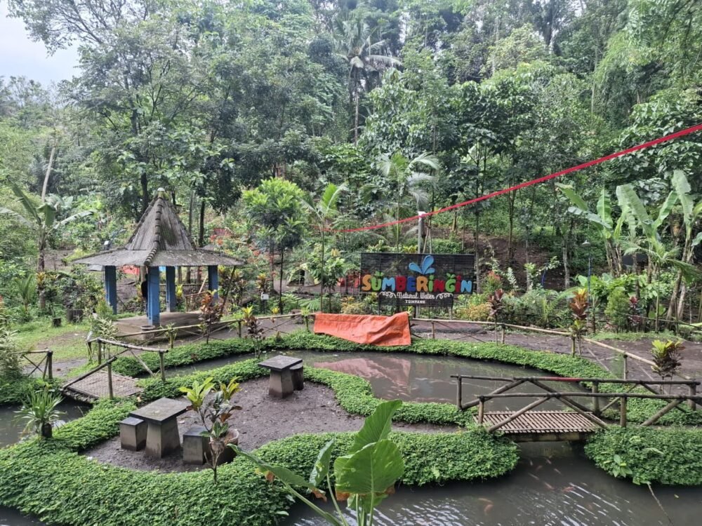 Pemandian Sumberingin Wisata Pemandian Sumberingin Tumpang, Pesona Alam nan Asri Kolaborasi Mahasiswa KKN