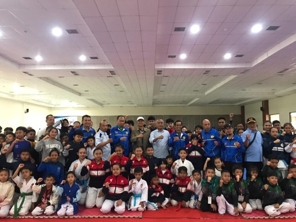 Kadisporapar Kota Malang Buka Kejuaraan Sirkuit Pelajar II Piala Wali Kota Malang 2025