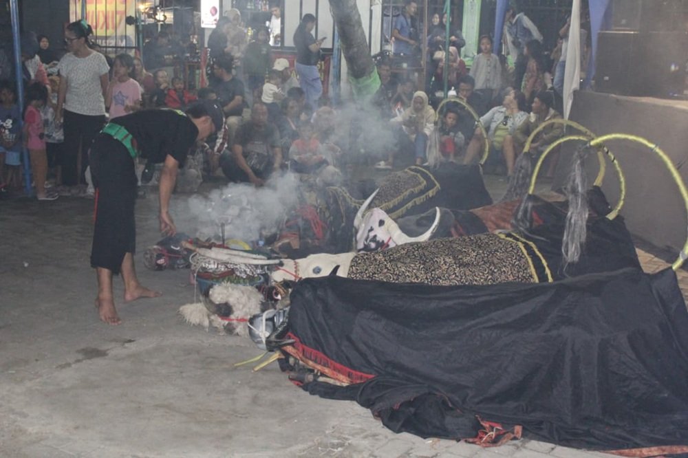 Pertunjukan Bantengan Manggolo Saputro Meriahkan Brawijaya Tempo Doeloe