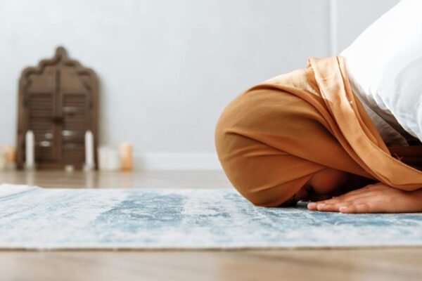 Tidak Tahu Kalau Sedang Haid dan Terlanjur Shalat, Apa Hukumnya?