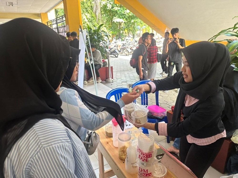 Gelar Market Day, 48 Stand Mahasiswa Psikologi UNMER Tampilkan Kreativitas dan Jiwa Wirausaha