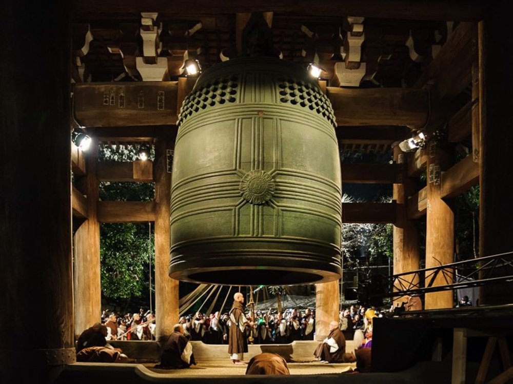 Bukan Cuma Kembang Api! Ini Tradisi Tahun Baru Paling Unik di Dunia