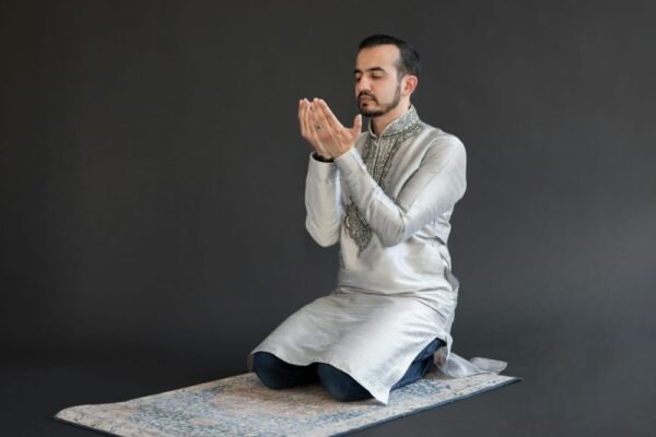 Punya Banyak Hajat? Ini Bacaan Shalawat Munjiyat, Doa Agar Doa Cepat Terkabul