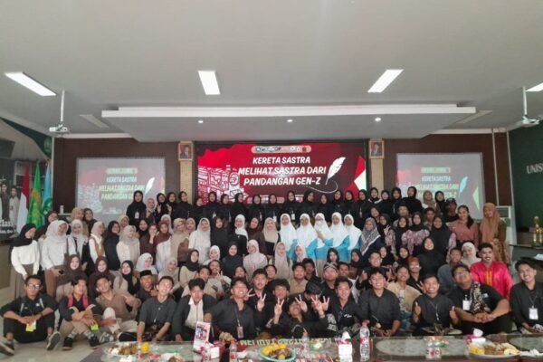 Hidupkan Literasi di Era Digital, Mahasiswa PBSI UNISMA Gelar "Kereta Sastra" Menjangkau Gen-Z