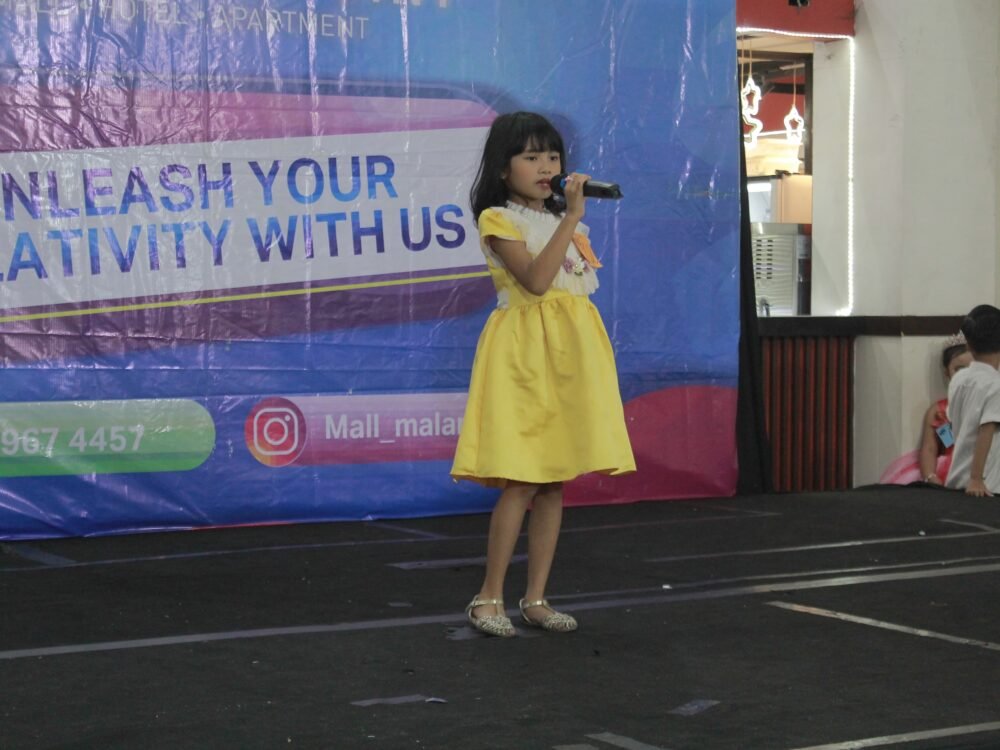 Label Poster Gelar Singing and Modeling Competition “Physical of Blue Jeans” di MCP Mall