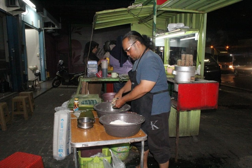 Putu Pojok Lawas, Jajanan Tradisional yang Bertahan dari Generasi ke Generasi di Kota Malang