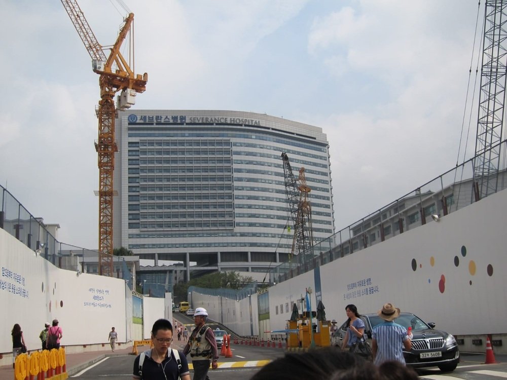 Rumah Sakit Severance Tempat SUGA BTS mendirikan Treatment Center Sabet Gelar di Brand Hall of Fame Korea 2026