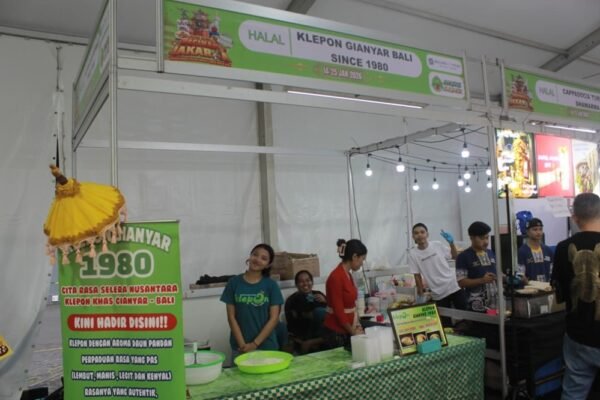 Pemburu Kuliner Legendaris Merapat! Klepon Gianyar Bali Sejak 1980 Kini Hadir di Malang