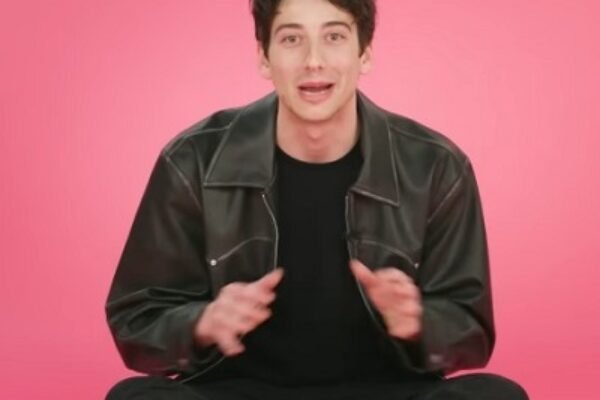 Milo Manheim Tangled