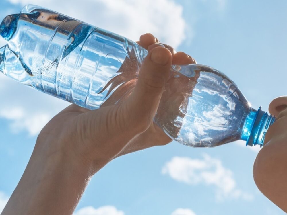 Bahaya Kandungan Mikroplastik, Air Minum Kemasan Tak Selalu Aman