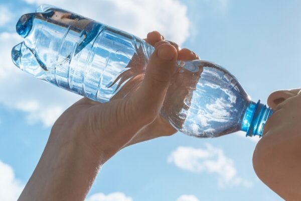 Bahaya Kandungan Mikroplastik, Air Minum Kemasan Tak Selalu Aman