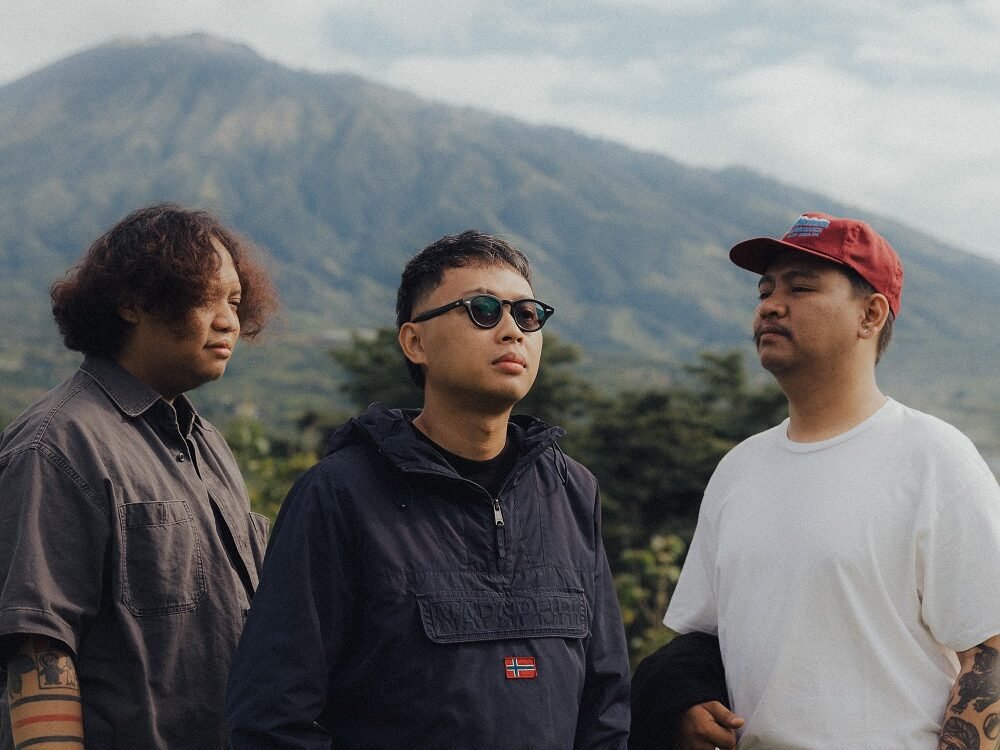 327-Beeswax Beeswax Kembali dengan Single ‘THE BRIDGE OF EMPTYNESS’