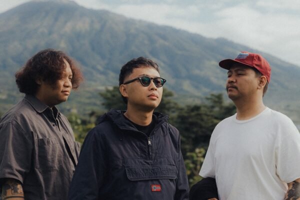 Beeswax Kembali dengan Single ‘THE BRIDGE OF EMPTYNESS’