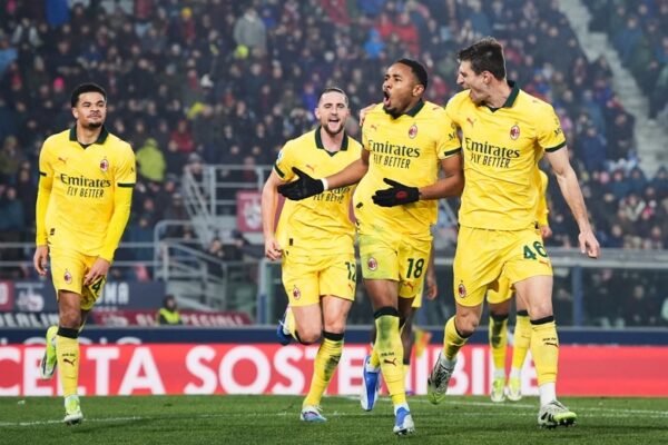 Tanpa Sejumlah Pemain Pilar, AC Milan Hajar Bologna 3-0
