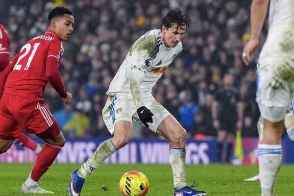 Kalahkan Nottingham Forest 3-1, Leeds United Jauhi Zona Degradasi