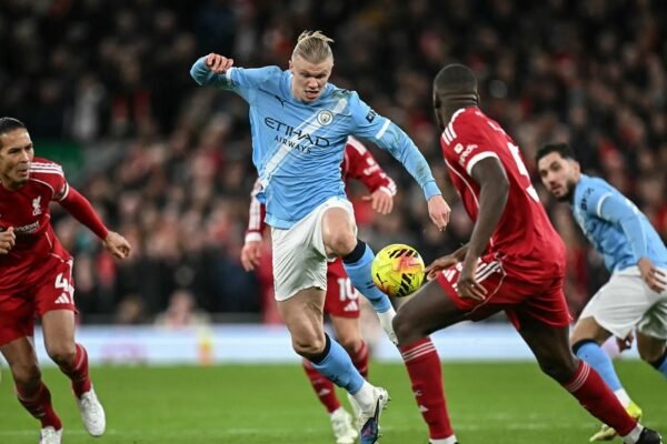 Sempat Tertinggal, Manchester City Tundukkan Liverpool 2-1