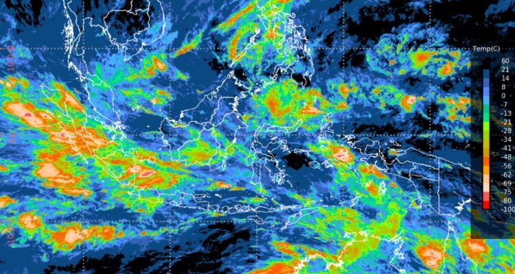 BMKG Cuaca Ekstrem BMKG Prediksikan Potensi Hujan Lebat Imbas Monsun Asia di Jatim dan Bali Nusra