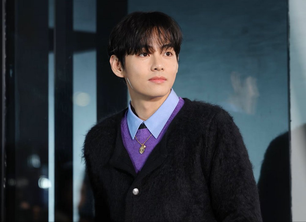 BTS V Percakapan Pribadi V BTS dan Eks CEO ADOR di Pengadilan Terkait Tuntutan HYBE