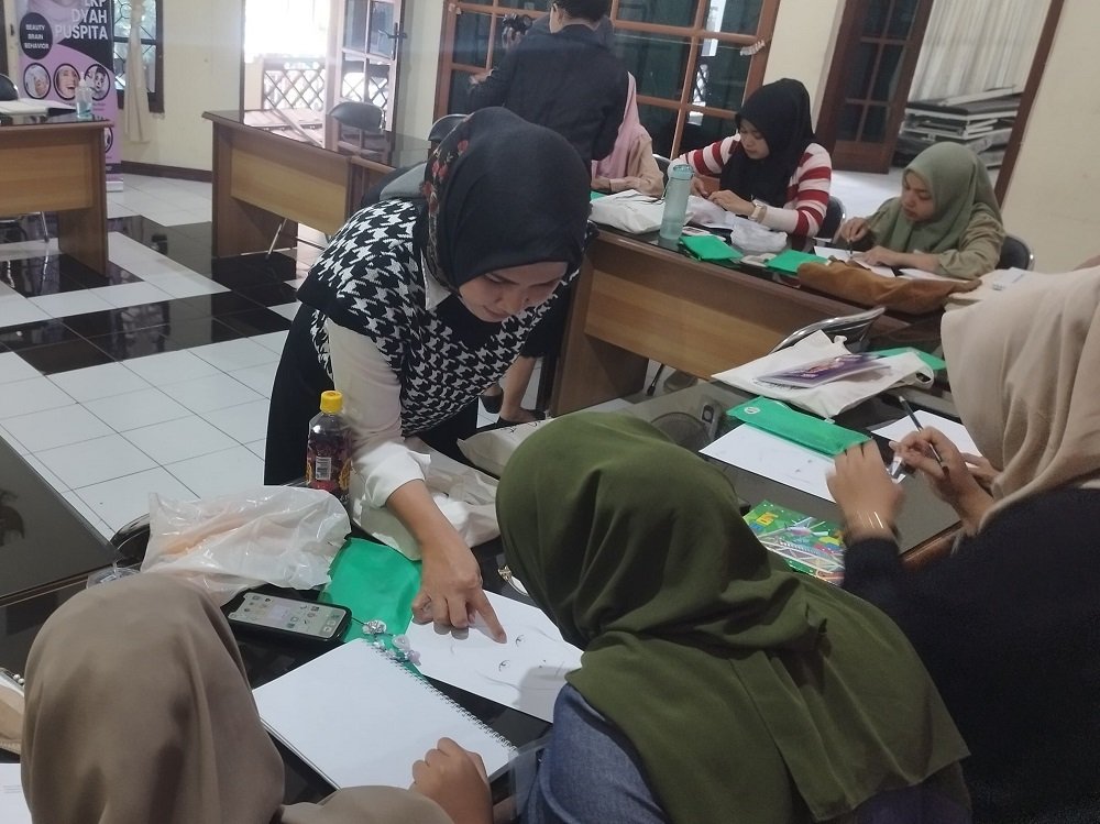 Dyah Retno LKP Dyah Puspita LKP Dyah Puspita Malang Buka Pendaftaran Kursus Kecantikan Gratis, Ini Keunggulannya