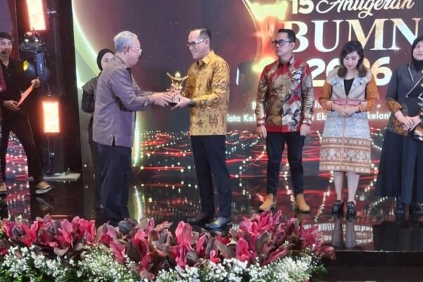 TPS Surabaya Raih Penghargaan Best Corporate Port Operation Excellence di Anugerah BUMN 2026