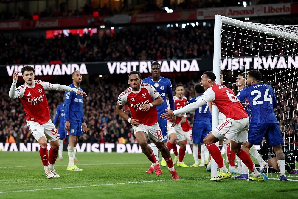 475-Jurrien Timber gol Hasil Arsenal vs Chelsea, The Gunners Tundukkan Tamunya 2-1