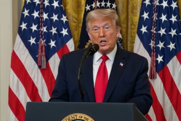 Donald Trump Sebut Sebaiknya Iran Tidak Berpartisipasi di Piala Dunia 2026