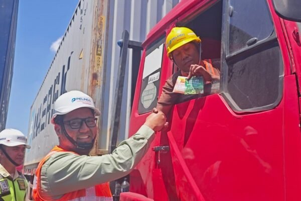 Perkuat Komitmen Pelindo Bersih, TPS Sosialisasikan SMAP kepada Pengemudi Truk Eksternal