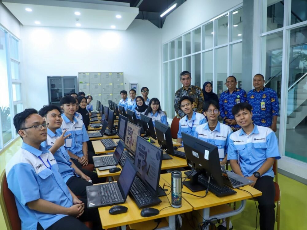 Menaker Tekankan Pelatihan Vokasi agar Lulusan Siap Masuk Dunia Kerja