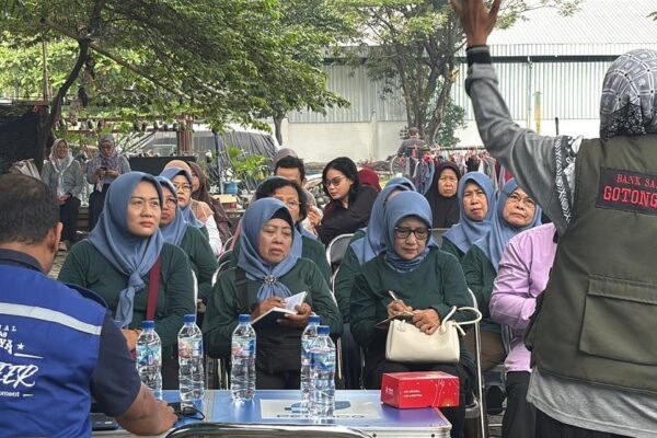 Tingkatkan Literasi Pengelolaan Sampah, TPS Ajak Warga Sidotopo Wetan Belajar dari Bank Sampah Gotong Royong Perak Barat