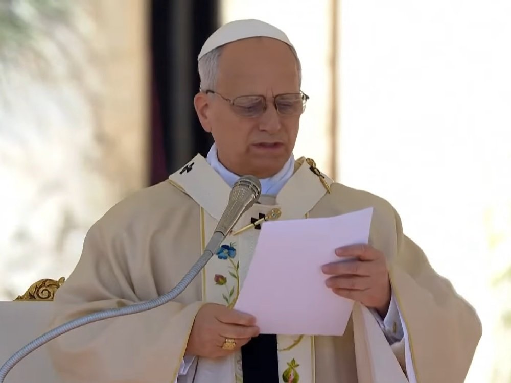 Paus Leo XIV Serukan Perdamaian Global di Pesan Paskah 2026