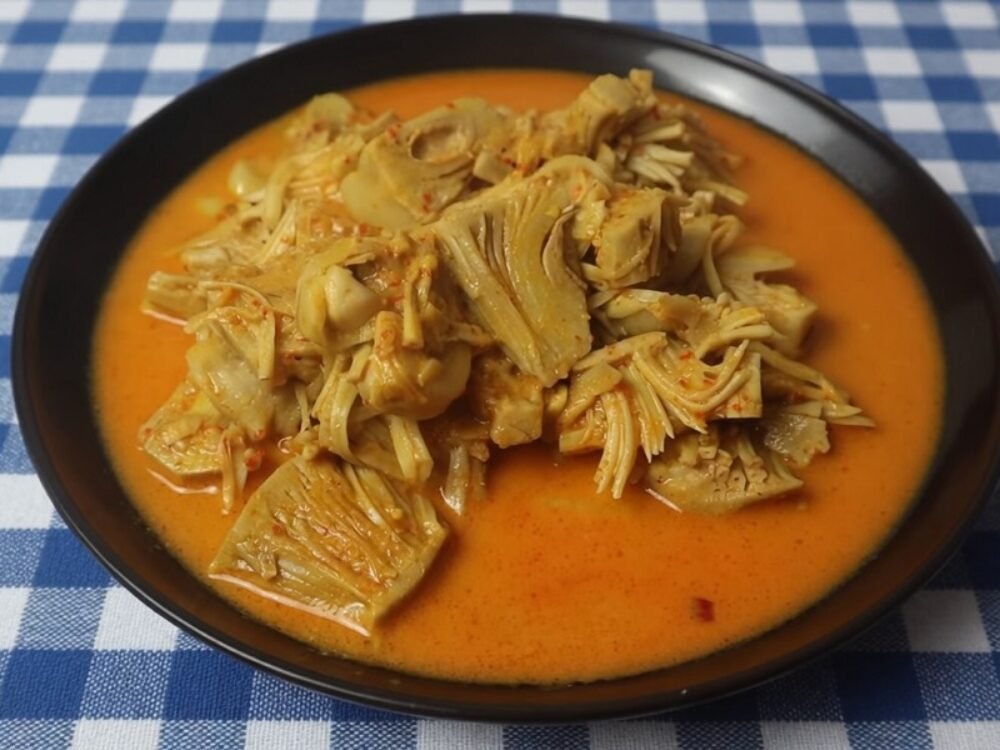 Resep Lodeh Nangka Muda: Rahasia Tekstur Lembut dan Kuah Santan yang Tidak Pecah