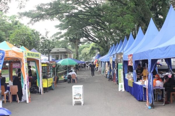 Pedagang Kecil dan UMKM Terjepit Kenaikan Harga Plastik Kemasan Imbas Konflik Timur Tengah