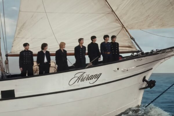 ‘SWIM’ BTS Tembus Top 15 Radio AS